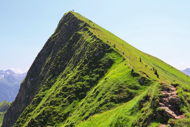 The peak of a mountain is to help give an example of a calm visual image needed while in labour
